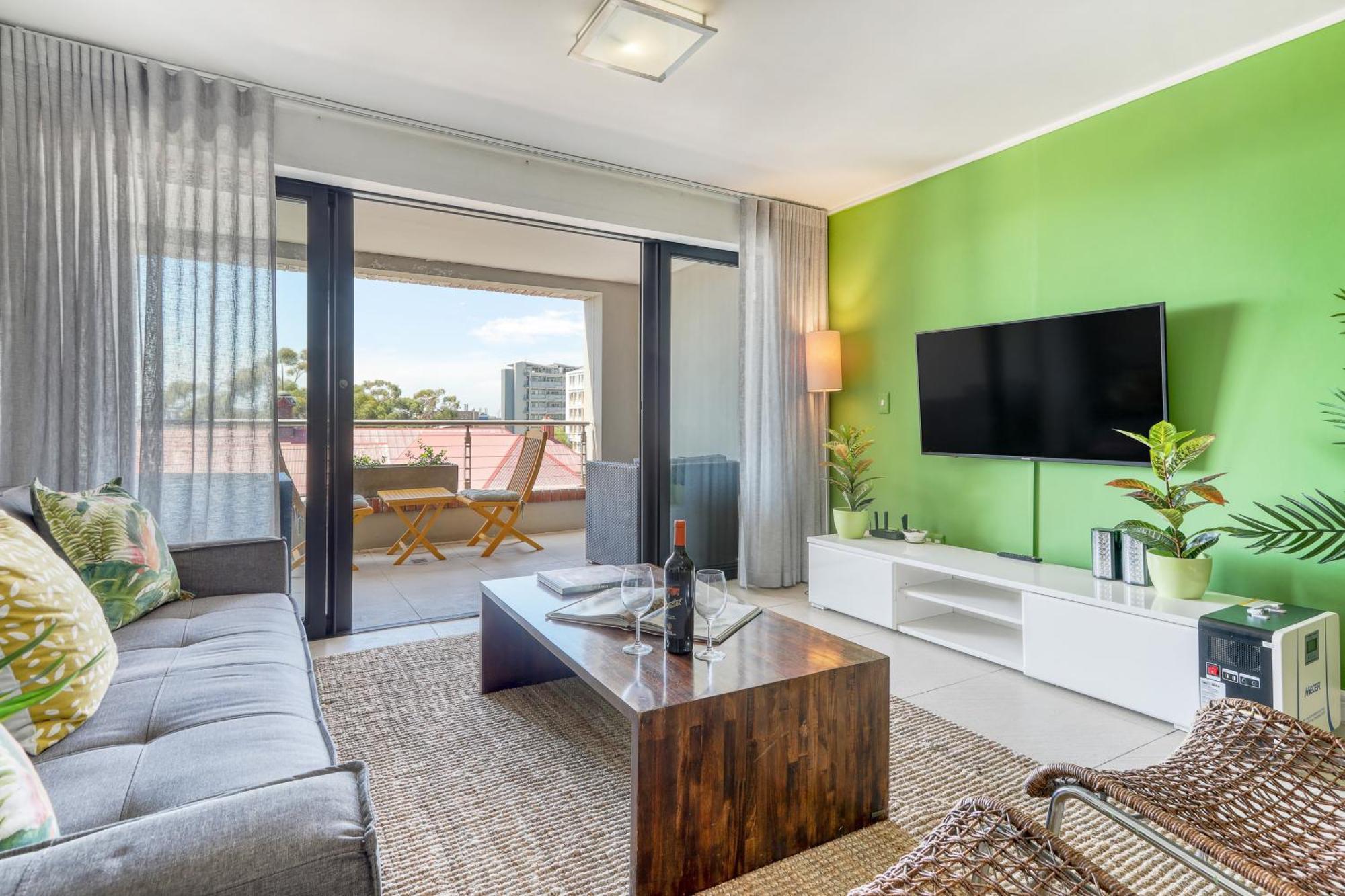 Apartment Authentic Near The Waterfront
